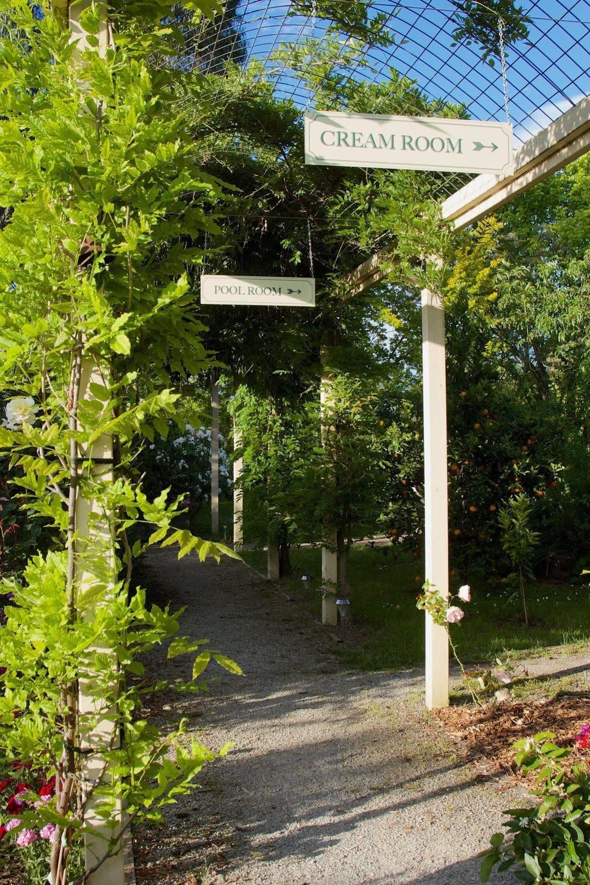 Holly Lane Mews Motel Yarra Glen Ngoại thất bức ảnh